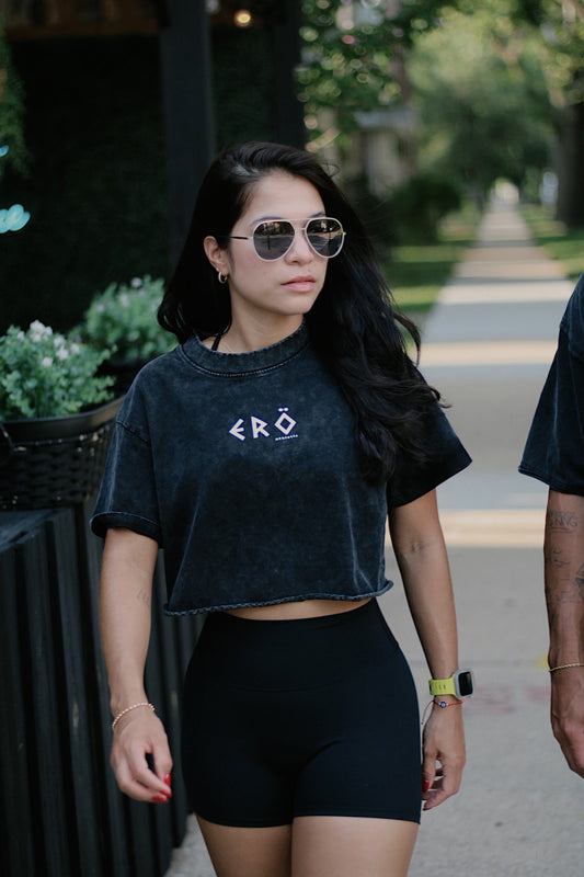 ERÖ Essential Cropped Tee